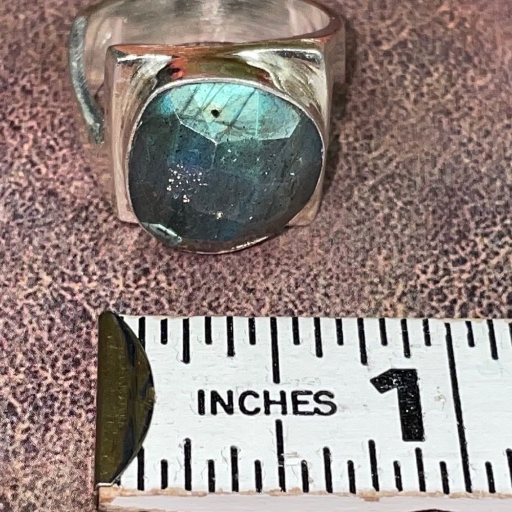 Labradorite Silver Ring - Picture 9 of 16